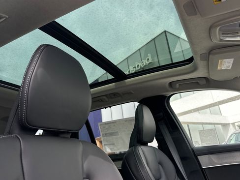 New 2026 Volvo XC90 T8 Ultra w/ Lounge Package AWD/4WD image 16