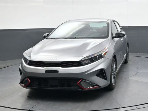 Used 2023 Kia Forte GT-Line w/ GT-Line Premium Package image 9