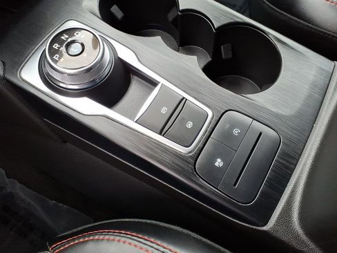 Certified 2025 Ford Escape ST-Line AWD/4WD image 19