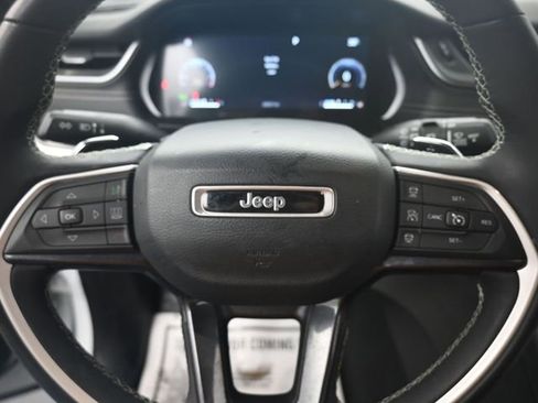 Used 2023 Jeep Grand Cherokee L Laredo image 19