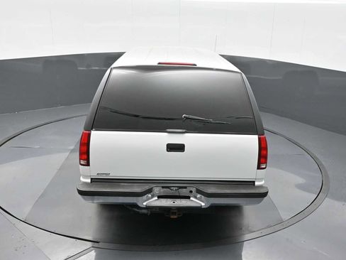 Used 1997 Chevrolet Suburban 2500 w/ Preferred Equipment Group 2 image 23