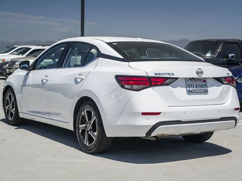 Used 2024 Nissan Sentra SV FWD image 8