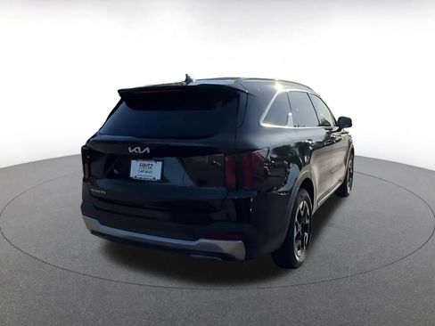Used 2024 Kia Sorento S FWD image 12