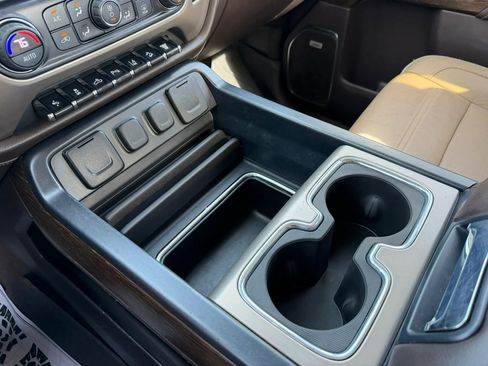 Used 2017 GMC Sierra 2500 Denali w/ Duramax Plus Package image 18