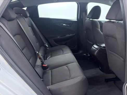 Used 2022 Chevrolet Malibu LS FWD image 19