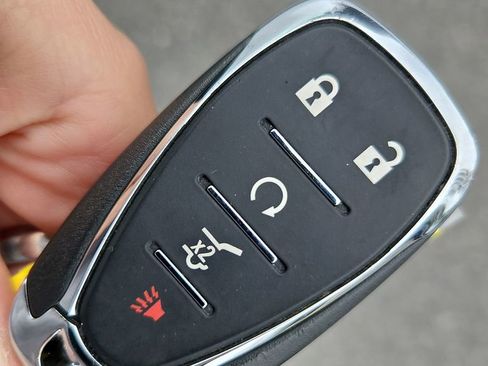 Used 2024 Chevrolet Equinox LT image 35