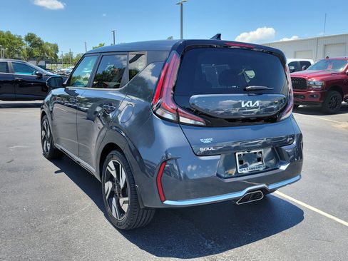 Used 2023 Kia Soul GT-Line FWD image 7
