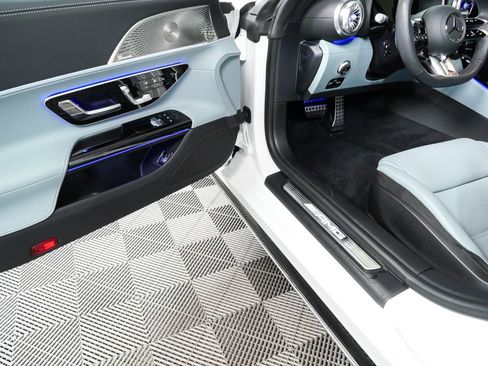 Used 2025 Mercedes-Benz AMG GT 43 image 8
