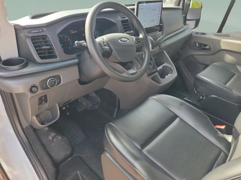 Used 2025 Ford Transit 250 Base image 22