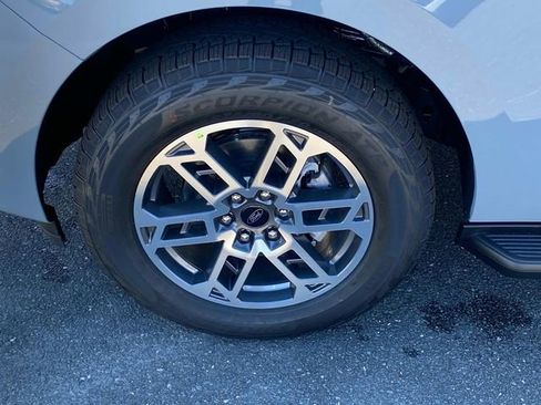 New 2026 Ford Expedition Active AWD/4WD image 5