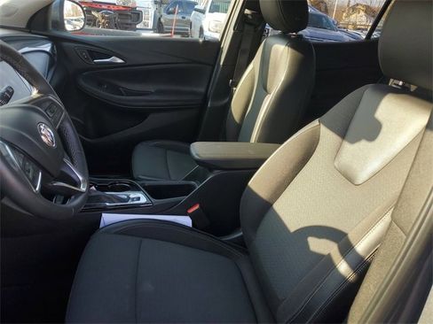 Used 2021 Buick Encore GX Select image 7