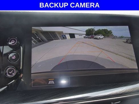 Used 2023 Buick Envision Essence FWD image 3