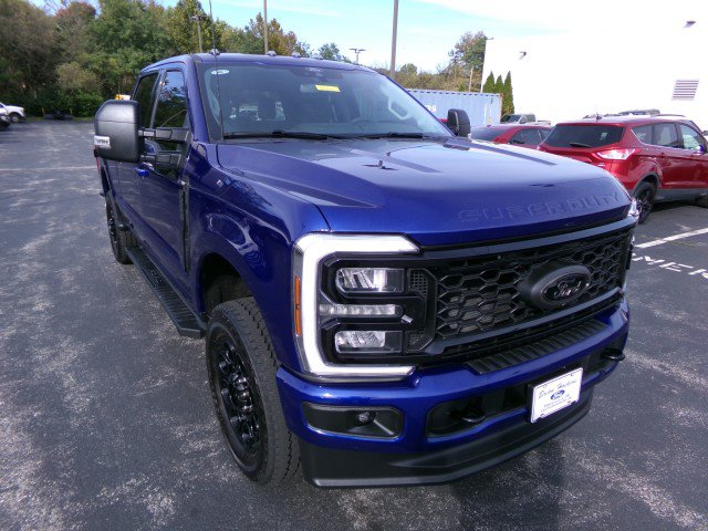 Used 2026 Ford F250 XLT w/ XLT Premium Package AWD/4WD image 2