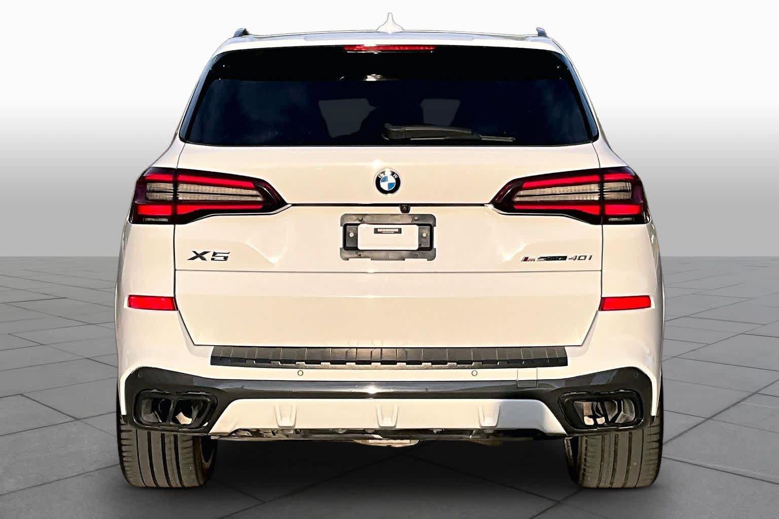 Used 2022 BMW X5 sDrive40i w/ M Sport Package RWD image 4