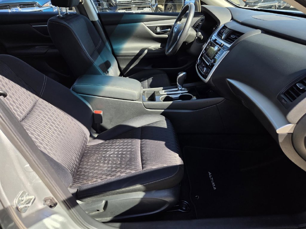 Used 2018 Nissan Altima 2.5 SV FWD image 9