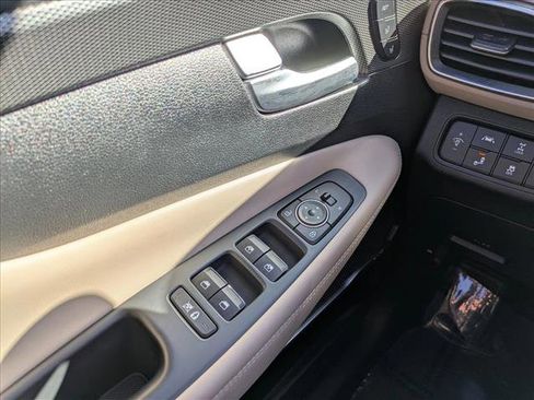 Used 2019 Hyundai Santa Fe AWD image 17