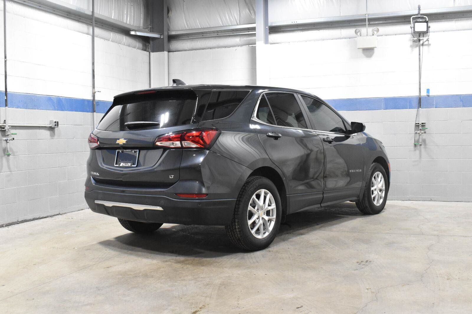 Used 2023 Chevrolet Equinox LT FWD image 25