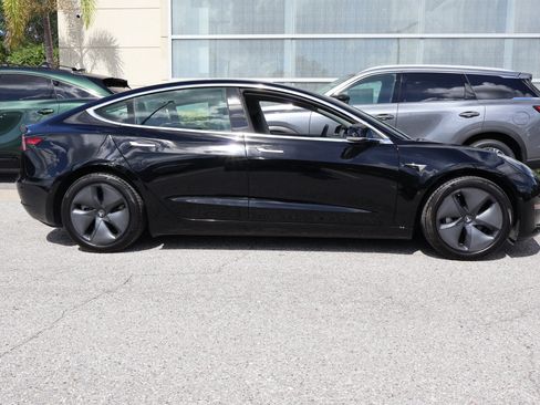 Used 2019 Tesla Model 3 Standard Range Plus RWD image 10