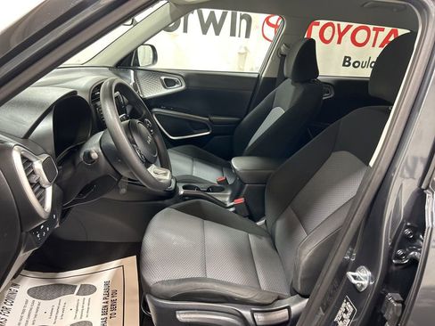 Used 2022 Kia Soul LX w/ Technology Package image 23