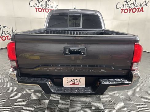 Used 2020 Toyota Tacoma SR5 RWD image 7