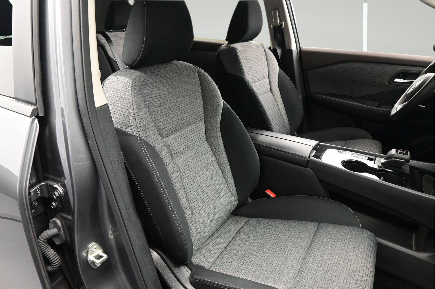 Certified 2023 Nissan Rogue SV FWD image 14