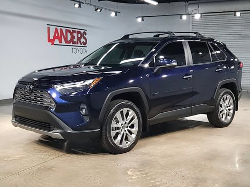 Used 2025 Toyota RAV4 Limited FWD image 3
