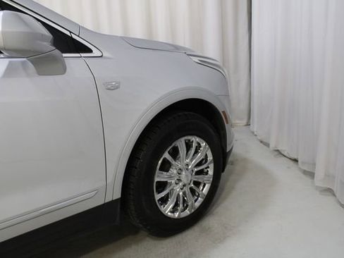 Used 2018 Cadillac XT5 Luxury w/ Driver Awareness Package FWD image 29