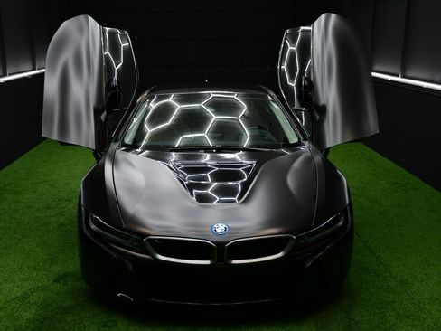 Used 2016 BMW i8 image 14