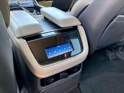 Used 2022 Lincoln Navigator Reserve AWD/4WD image 25