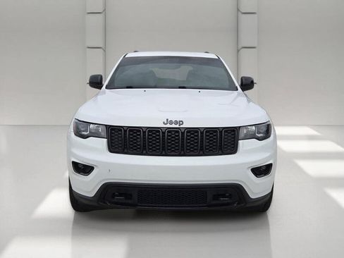 Certified 2019 Jeep Grand Cherokee Laredo AWD/4WD image 8