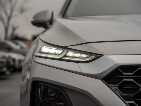 Used 2020 Hyundai Santa Fe SEL image 34