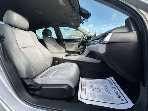 Used 2019 Honda Accord LX image 27