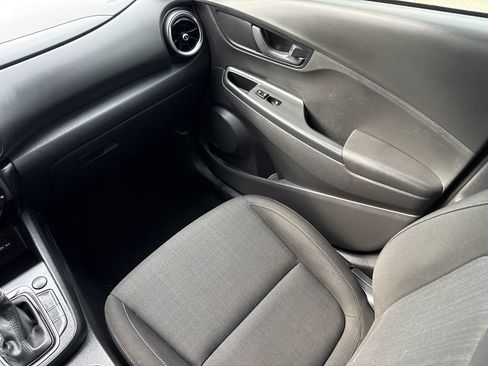 Used 2023 Hyundai Kona SEL AWD/4WD image 16