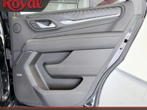 Used 2022 GMC Yukon Denali AWD/4WD image 17