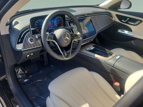 Used 2026 Mercedes-Benz E 350 Sedan w/ Winter Package image 17