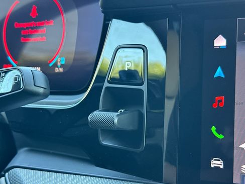 New 2026 Porsche Cayenne image 25