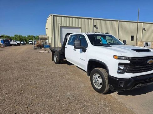 Used 2024 Chevrolet Silverado 3500 W/T w/ Snow Plow Prep Package AWD/4WD image 3