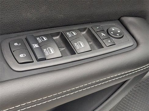 New 2026 Chrysler Pacifica Limited w/ Trailer Tow Group image 13