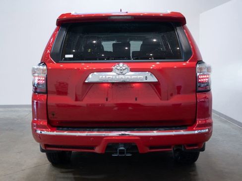 Used 2024 Toyota 4Runner Limited AWD/4WD image 7