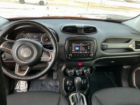 Used 2017 Jeep Renegade Latitude image 31