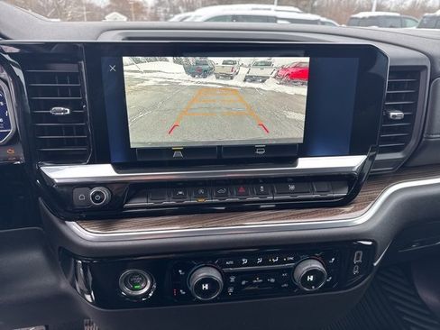 Used 2022 Chevrolet Silverado 1500 LT image 15