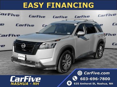 Used 2022 Nissan Pathfinder SL w/ Lighting Package (N92)