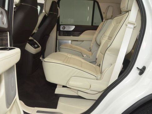 Used 2020 Lincoln Navigator Black Label AWD/4WD image 37