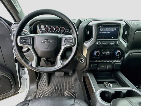 Used 2021 Chevrolet Silverado 1500 LT Trail Boss w/ Convenience Package II AWD/4WD image 12