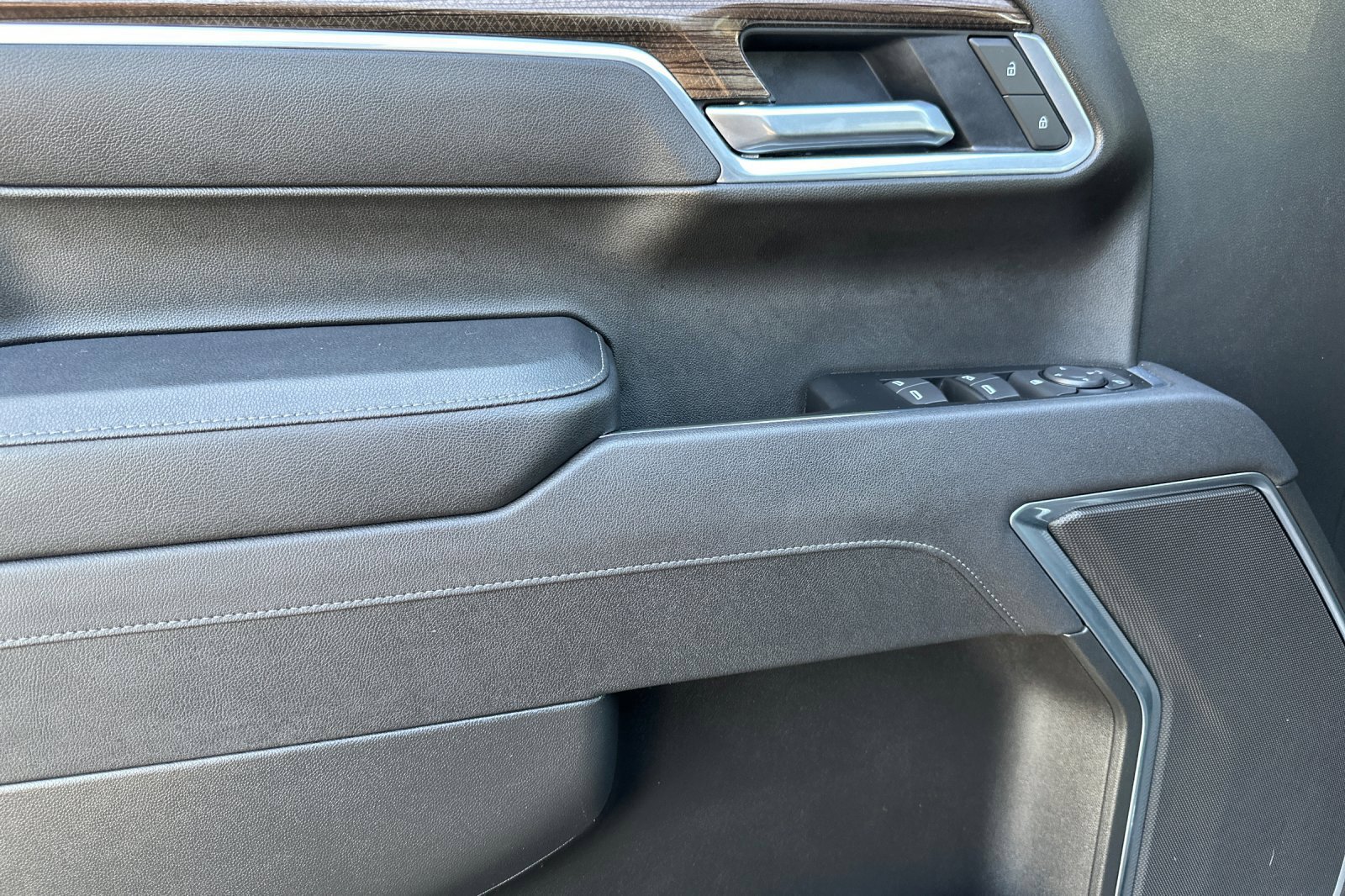 Certified 2026 Chevrolet Silverado 1500 LT AWD/4WD image 11