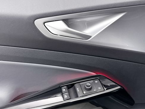 Used 2023 Volkswagen ID.4 S RWD image 25