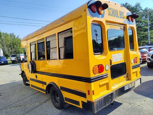 Used 2014 Chevrolet Express 3500 w/ School Bus Package RWD image 6