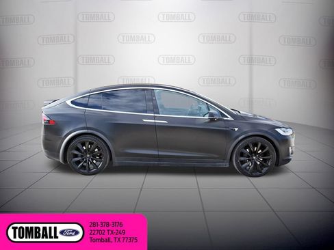Used 2018 Tesla Model X AWD/4WD image 8