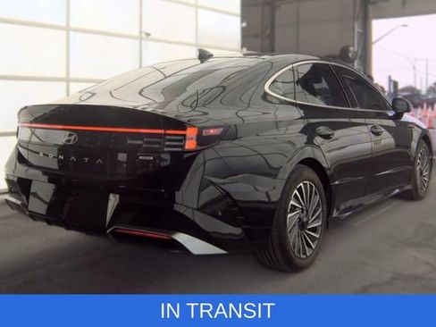Used 2025 Hyundai Sonata Limited FWD image 1
