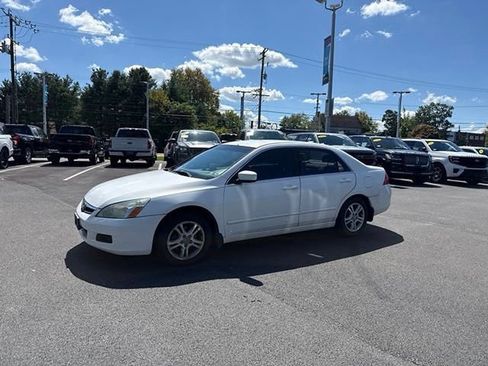Used 2007 Honda Accord SE image 3